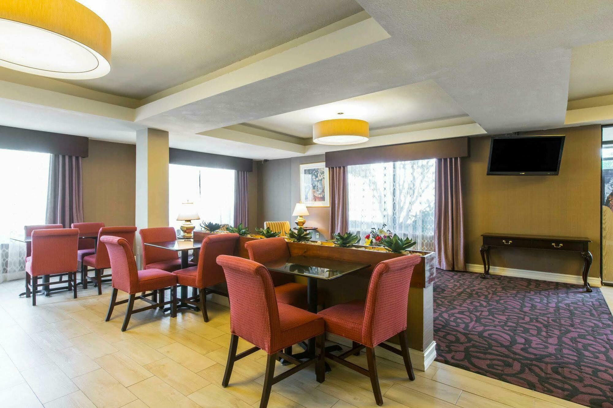 Royal Palms Inn Stockbridge Exteriér fotografie